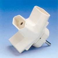 FAMATEL - CLAVIJA TRIPLE 10A 250V CONECT.TTL.d.4,8