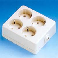 FAMATEL - BASE 4 TOMAS 16A-250V TT LAT.BLANCO