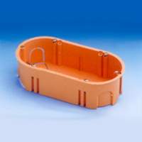 FAMATEL - CAJA MECANISMO TRIPLE P/PARED HUECA