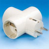 FAMATEL - CLAVIJA TT LAT.+3 BASES TT LAT.16A-250V